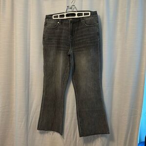 Gray Liverpool Hannah crop flare jeans, size 6